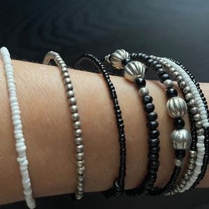 Macy’s | Coil Beaded Bracelet (great for M/L wrists) EUC black, white, silver